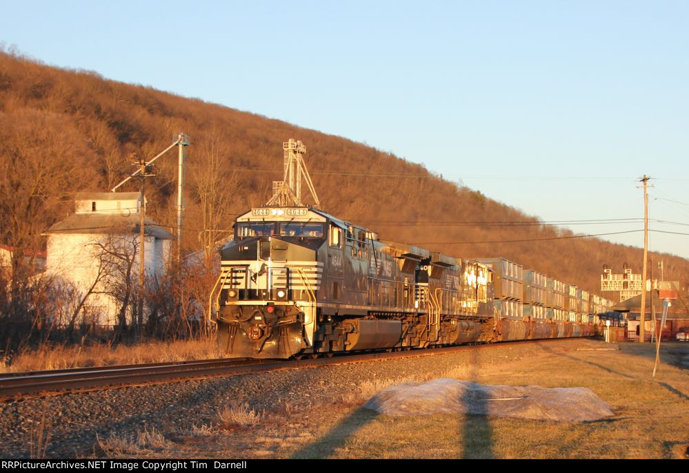 NS 4644 leads 265